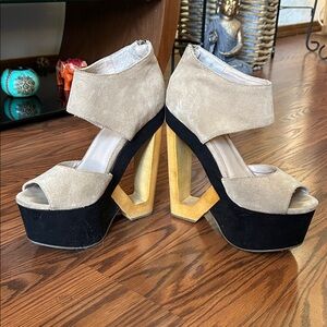 DV by Dolce Vita Tan and Black Platform Heels